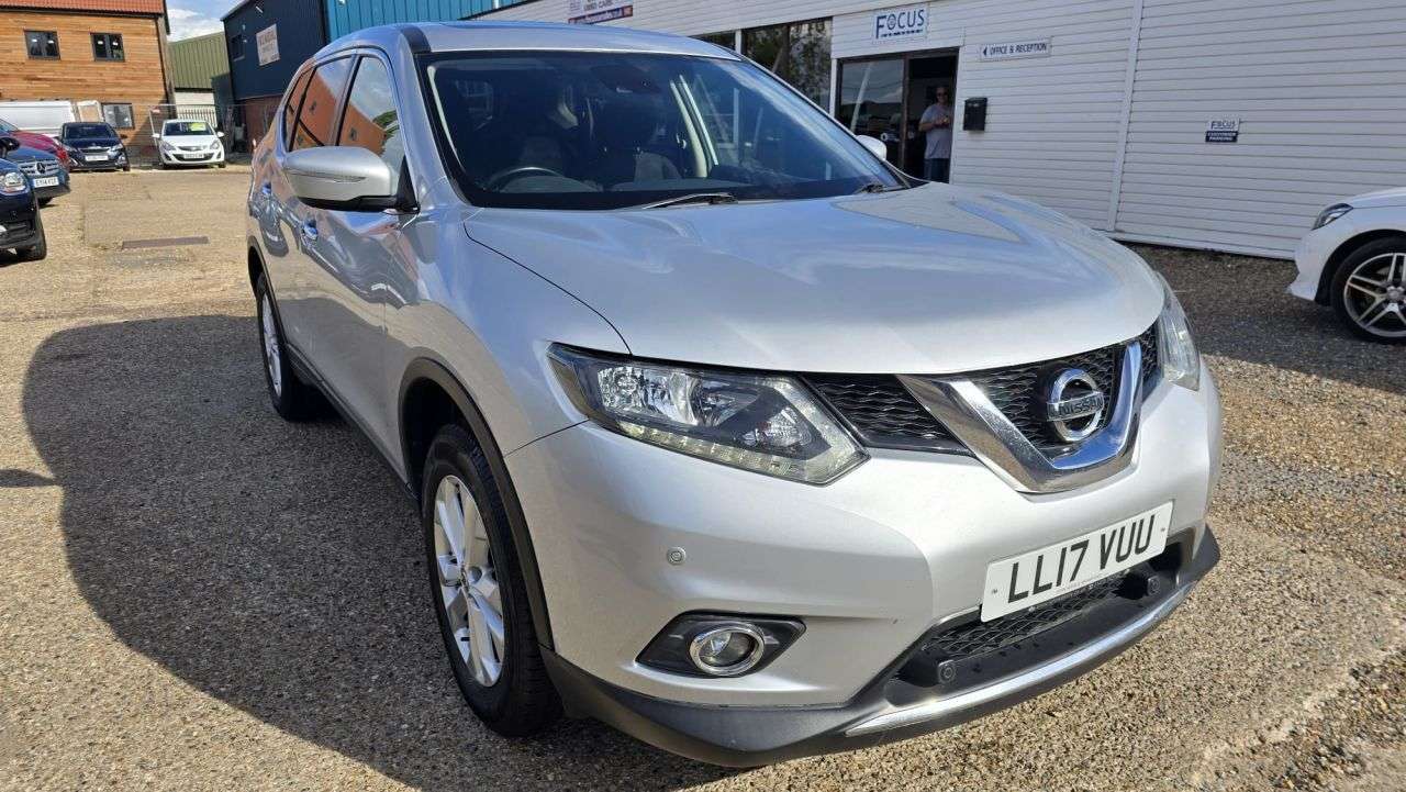 A 2017 NISSAN X-TRAIL 1.6 dCi Acenta SUV 5dr Diesel Manual Euro 6 (s/s) (130 ps) SMART VISION PAC A 2017 NISSAN X-TRAIL 1.6 dCi Acenta SUV 5dr Diesel Manual Euro 6 (s/s) (130 ps) SMART VISION PAC