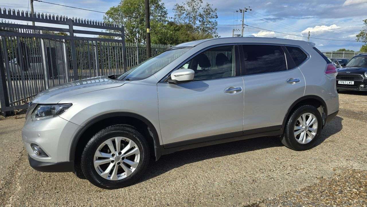 A 2017 NISSAN X-TRAIL 1.6 dCi Acenta SUV 5dr Diesel Manual Euro 6 (s/s) (130 ps) SMART VISION PAC A 2017 NISSAN X-TRAIL 1.6 dCi Acenta SUV 5dr Diesel Manual Euro 6 (s/s) (130 ps) SMART VISION PAC