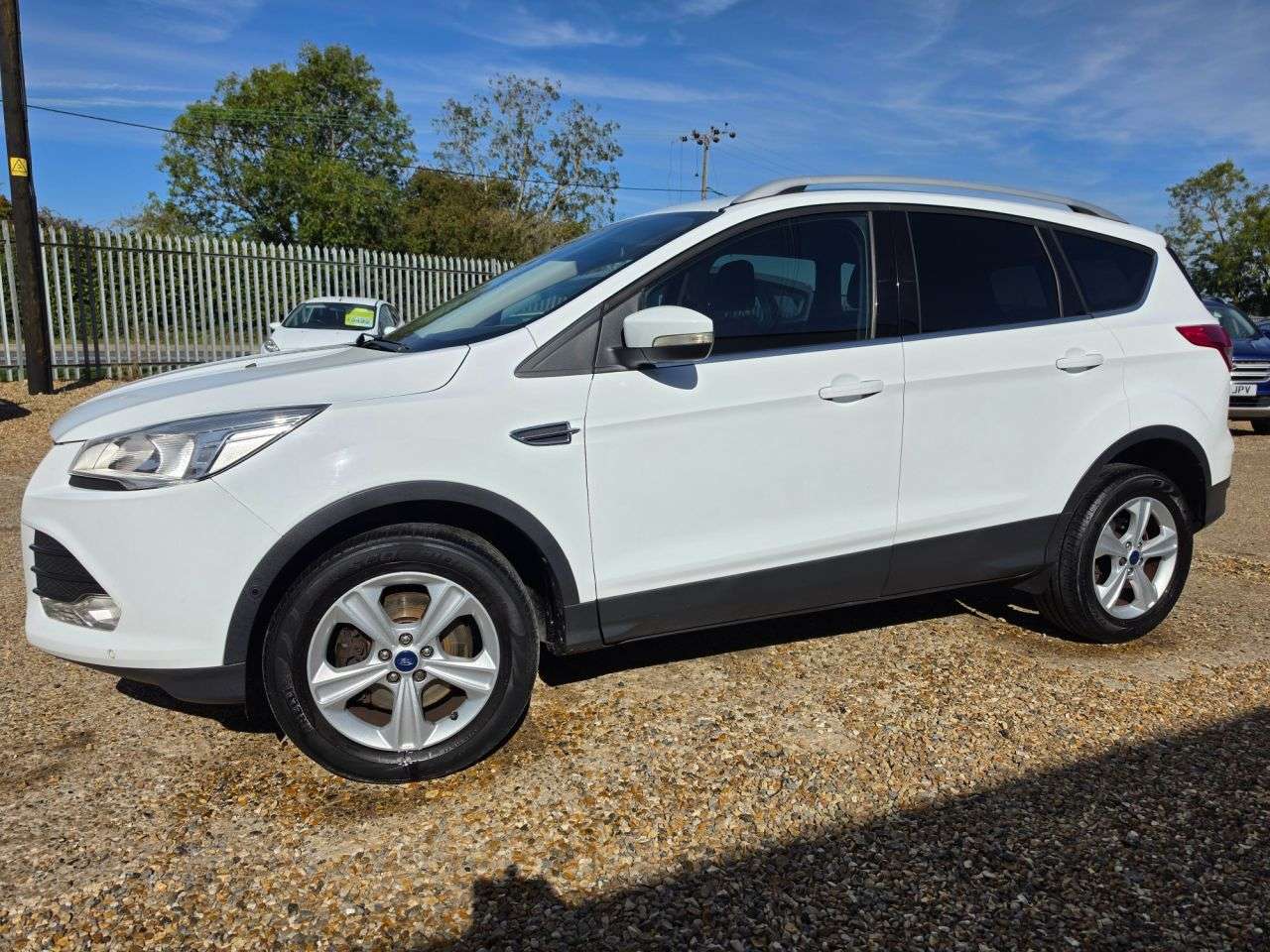 A 2016 FORD KUGA 2.0 TDCi Zetec SUV 5dr Diesel Manual 2WD Euro 6 (s/s) (150 ps) LOW MILEAGE A 2016 FORD KUGA 2.0 TDCi Zetec SUV 5dr Diesel Manual 2WD Euro 6 (s/s) (150 ps) LOW MILEAGE
