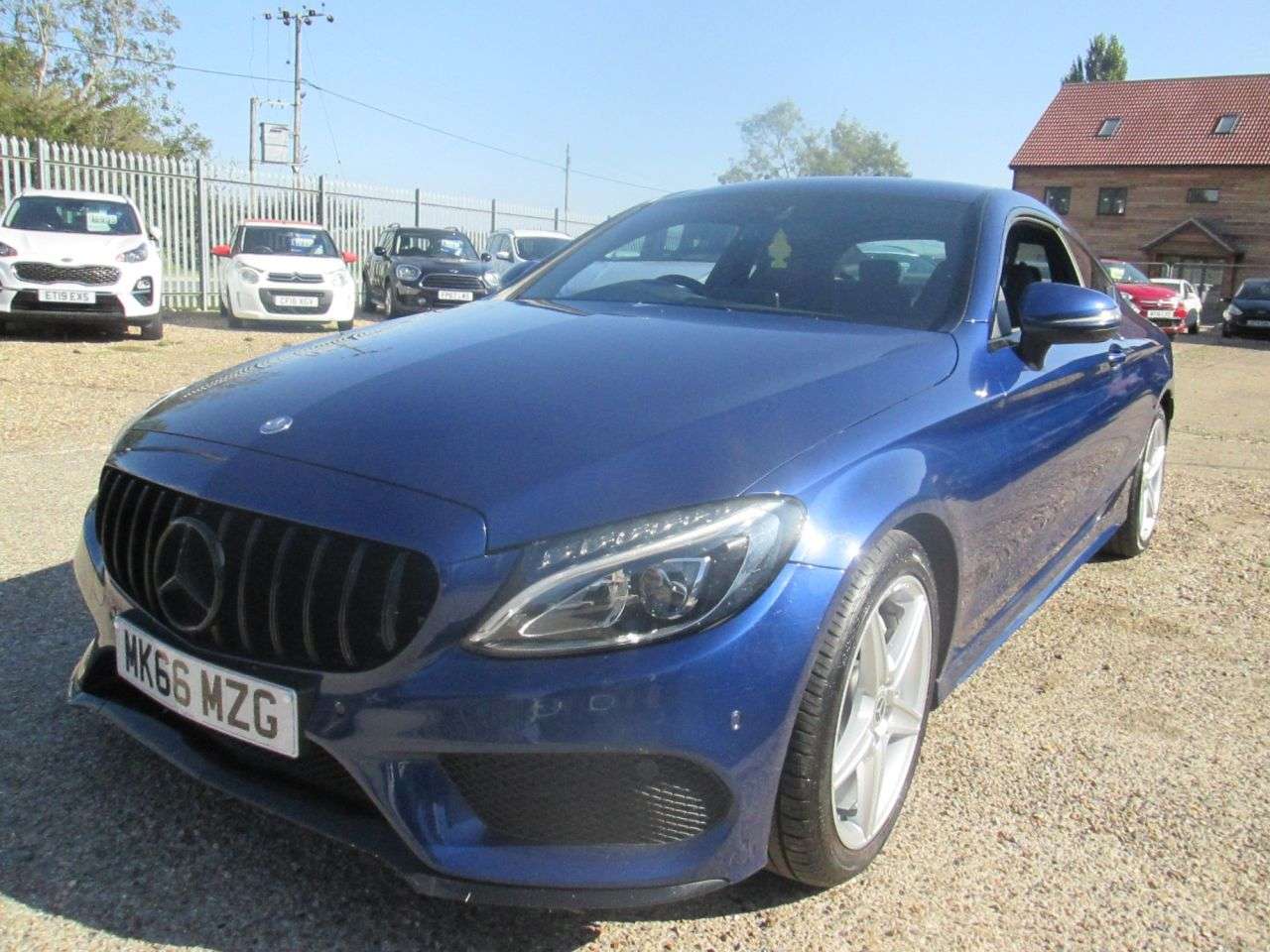 A 2016 MERCEDES-BENZ C CLASS 2.1 C220d AMG Line Coupe 2dr Diesel G-Tronic+ Euro 6 (s/s) (170 ps) LOCAL P A 2016 MERCEDES-BENZ C CLASS 2.1 C220d AMG Line Coupe 2dr Diesel G-Tronic+ Euro 6 (s/s) (170 ps) LOCAL P