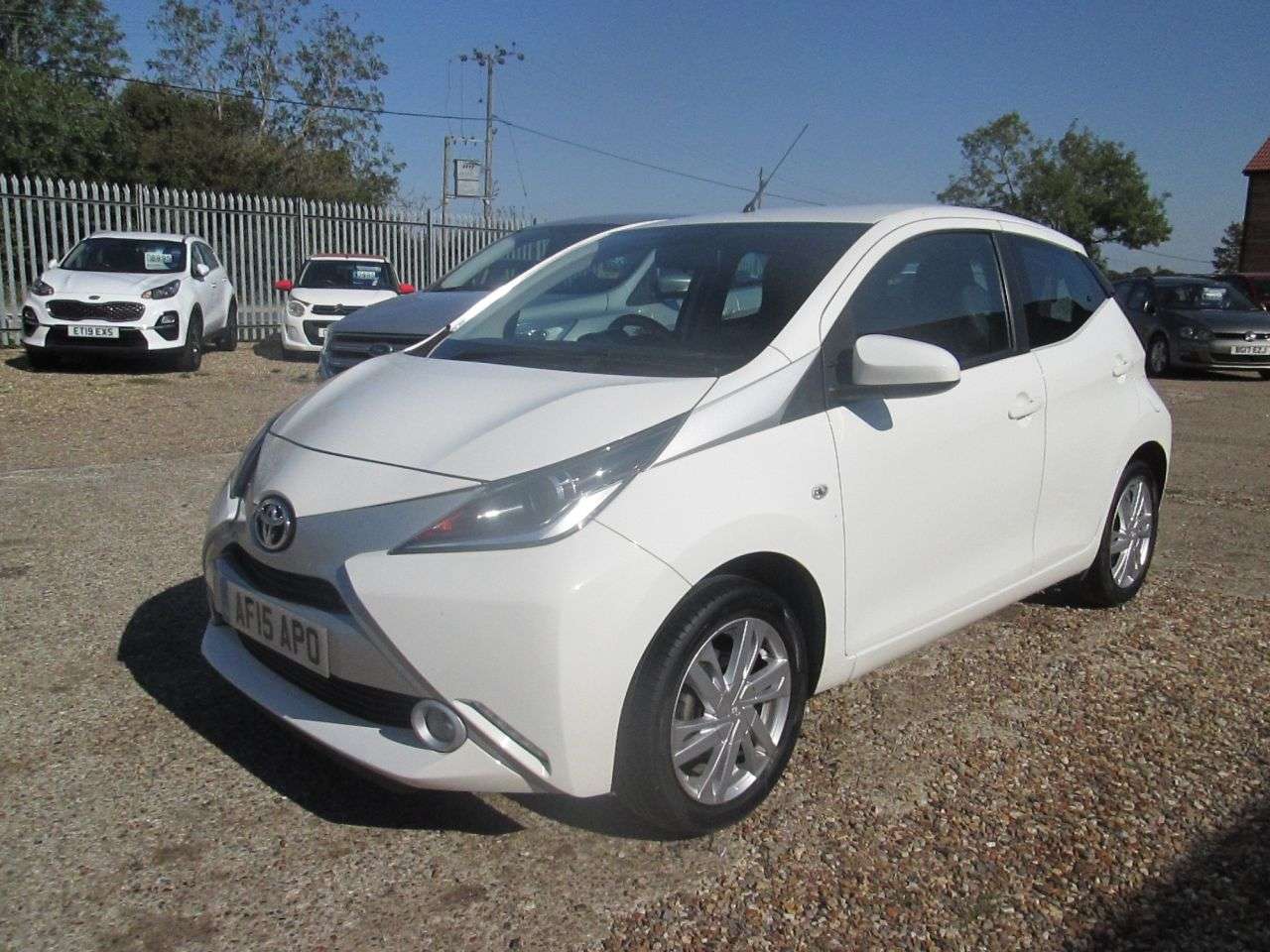 A 2015 TOYOTA AYGO 1.0 VVT-i x-pression Hatchback 5dr Petrol Manual Euro 5 Euro 5 (68 ps) LOW A 2015 TOYOTA AYGO 1.0 VVT-i x-pression Hatchback 5dr Petrol Manual Euro 5 Euro 5 (68 ps) LOW