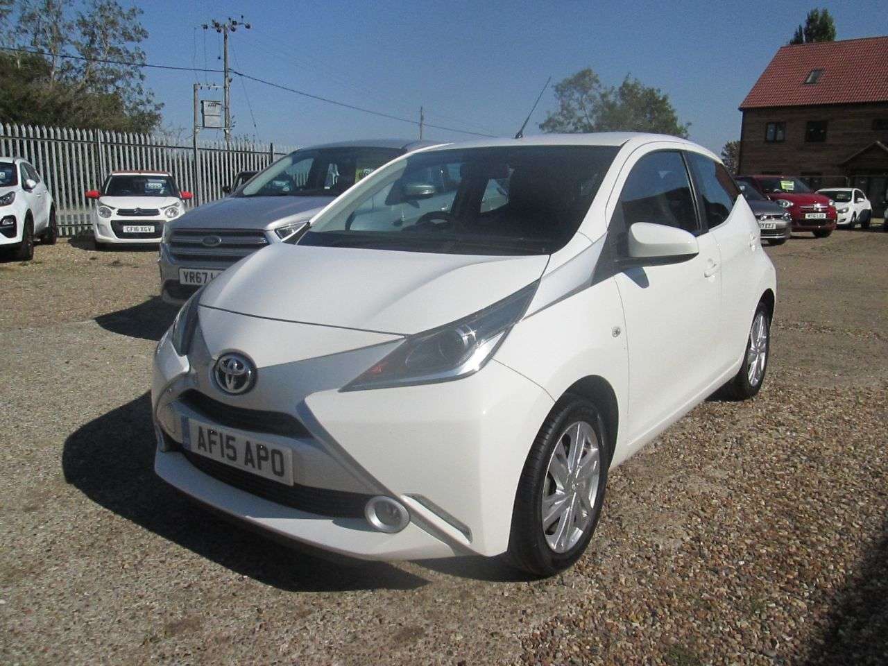 A 2015 TOYOTA AYGO 1.0 VVT-i x-pression Hatchback 5dr Petrol Manual Euro 5 Euro 5 (68 ps) LOW A 2015 TOYOTA AYGO 1.0 VVT-i x-pression Hatchback 5dr Petrol Manual Euro 5 Euro 5 (68 ps) LOW