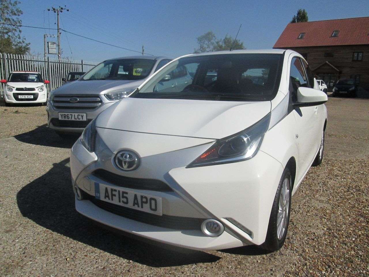 A 2015 TOYOTA AYGO 1.0 VVT-i x-pression Hatchback 5dr Petrol Manual Euro 5 Euro 5 (68 ps) LOW A 2015 TOYOTA AYGO 1.0 VVT-i x-pression Hatchback 5dr Petrol Manual Euro 5 Euro 5 (68 ps) LOW
