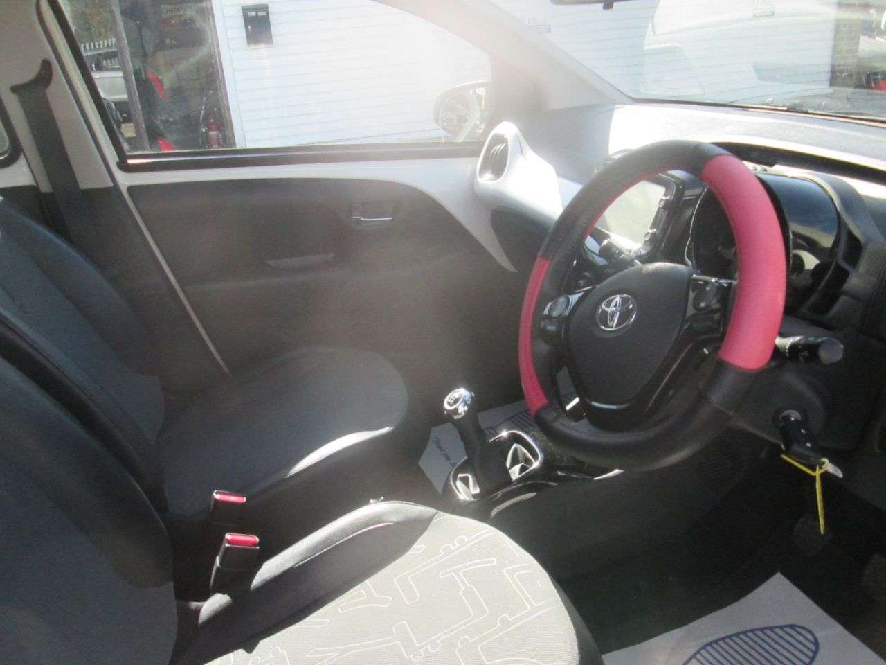 2015 TOYOTA AYGO 2015 TOYOTA AYGO