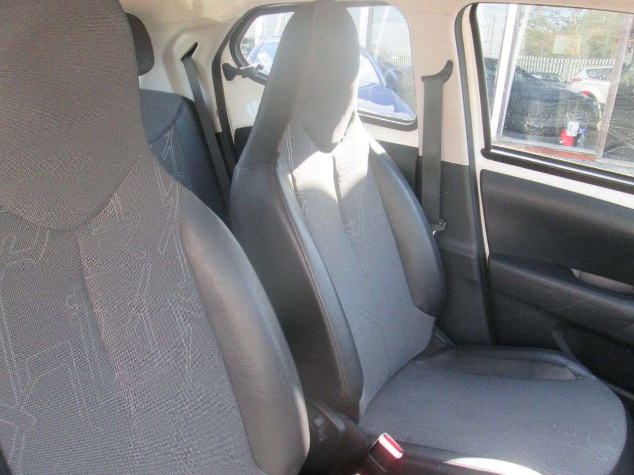 2015 TOYOTA AYGO 2015 TOYOTA AYGO