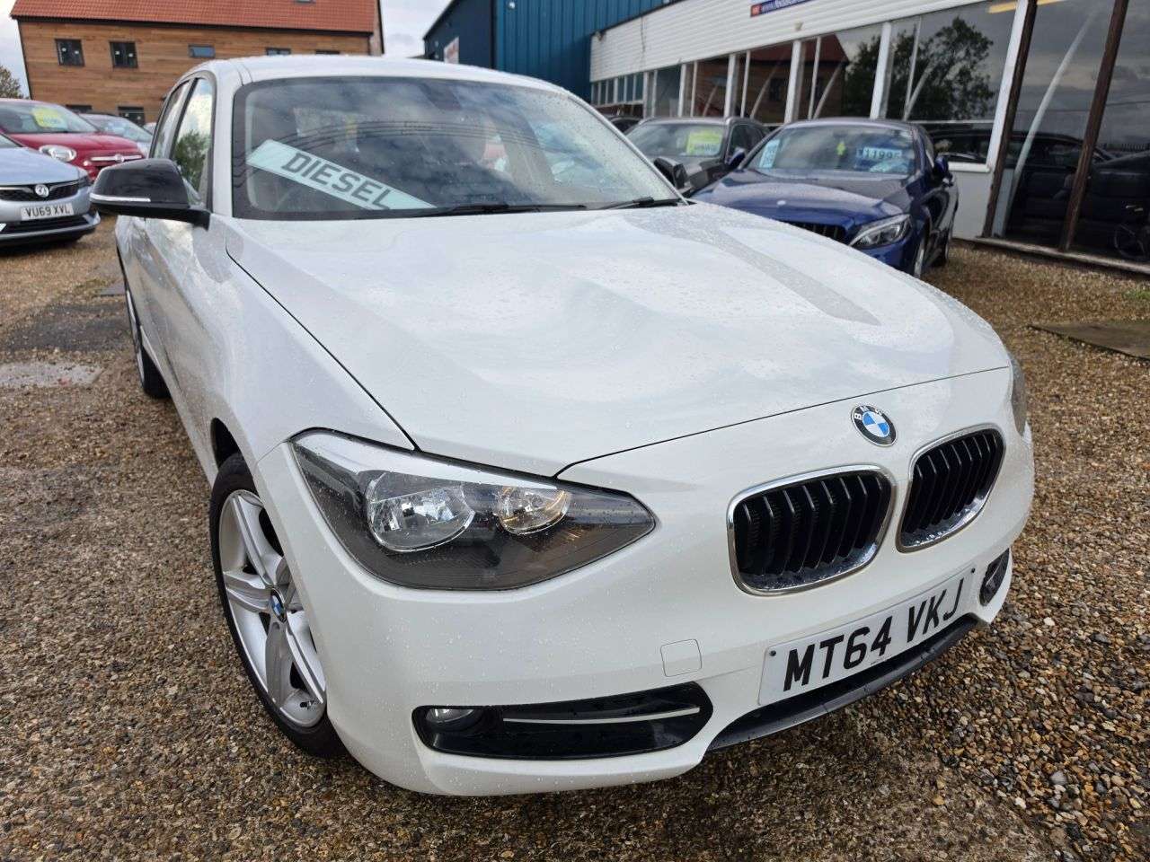 A 2014 BMW 1 SERIES 2.0 116d Sport Hatchback 5dr Diesel Manual Euro 5 (s/s) (116 ps) FSH + 2KEY A 2014 BMW 1 SERIES 2.0 116d Sport Hatchback 5dr Diesel Manual Euro 5 (s/s) (116 ps) FSH + 2KEY