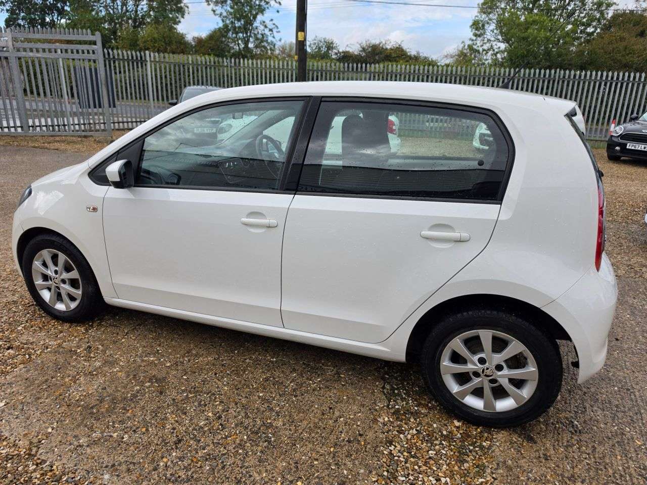 A 2012 SKODA CITIGO 1.0 MPI GreenTech Elegance Hatchback 5dr Petrol Manual Euro 5 (s/s) (60 ps) A 2012 SKODA CITIGO 1.0 MPI GreenTech Elegance Hatchback 5dr Petrol Manual Euro 5 (s/s) (60 ps)
