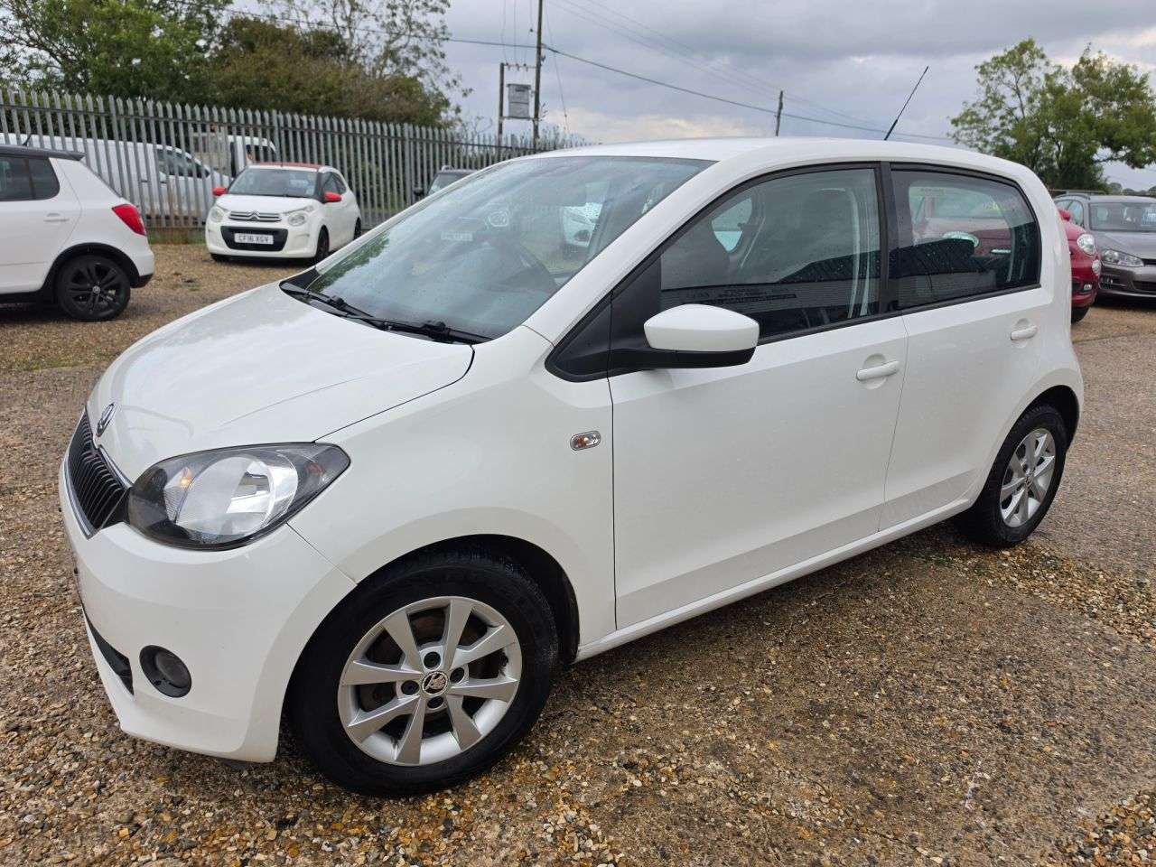 A 2012 SKODA CITIGO 1.0 MPI GreenTech Elegance Hatchback 5dr Petrol Manual Euro 5 (s/s) (60 ps) A 2012 SKODA CITIGO 1.0 MPI GreenTech Elegance Hatchback 5dr Petrol Manual Euro 5 (s/s) (60 ps)