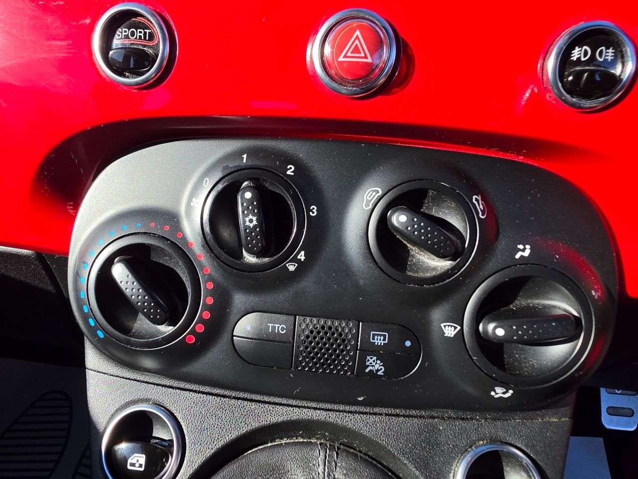 2018 ABARTH 595 2018 ABARTH 595