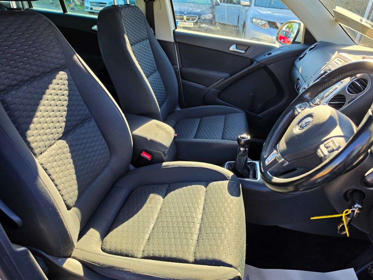 2011 VOLKSWAGEN TIGUAN 2011 VOLKSWAGEN TIGUAN
