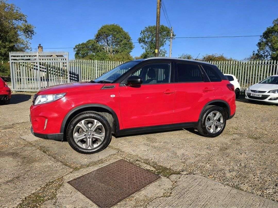 A 2017 SUZUKI VITARA 1.6 SZ-T SUV 5dr Petrol Manual Euro 6 (s/s) (120 ps) SAT NAV + REVERSE CAME A 2017 SUZUKI VITARA 1.6 SZ-T SUV 5dr Petrol Manual Euro 6 (s/s) (120 ps) SAT NAV + REVERSE CAME