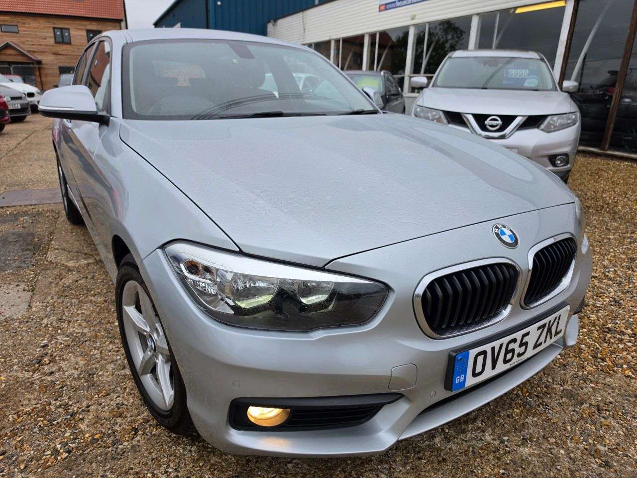A 2015 BMW 1 SERIES 1.5 118i SE Hatchback 5dr Petrol Manual Euro 6 (s/s) (136 ps) £35 TAX + CLI A 2015 BMW 1 SERIES 1.5 118i SE Hatchback 5dr Petrol Manual Euro 6 (s/s) (136 ps) £35 TAX + CLI