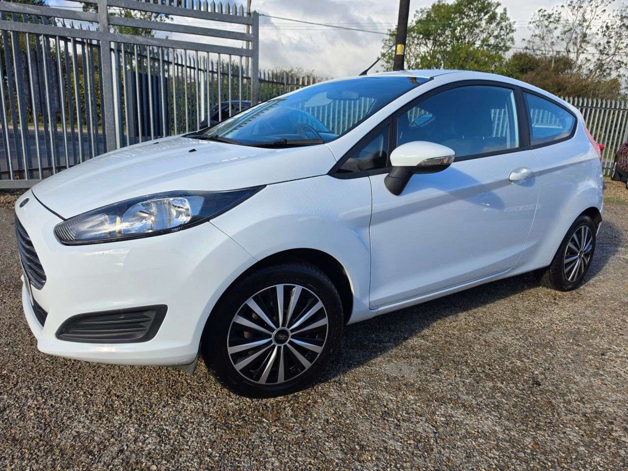A 2015 FORD FIESTA 1.25 Style Hatchback 3dr Petrol Manual Euro 5 (60 ps) FULL HISTORY! LOW MIL A 2015 FORD FIESTA 1.25 Style Hatchback 3dr Petrol Manual Euro 5 (60 ps) FULL HISTORY! LOW MIL