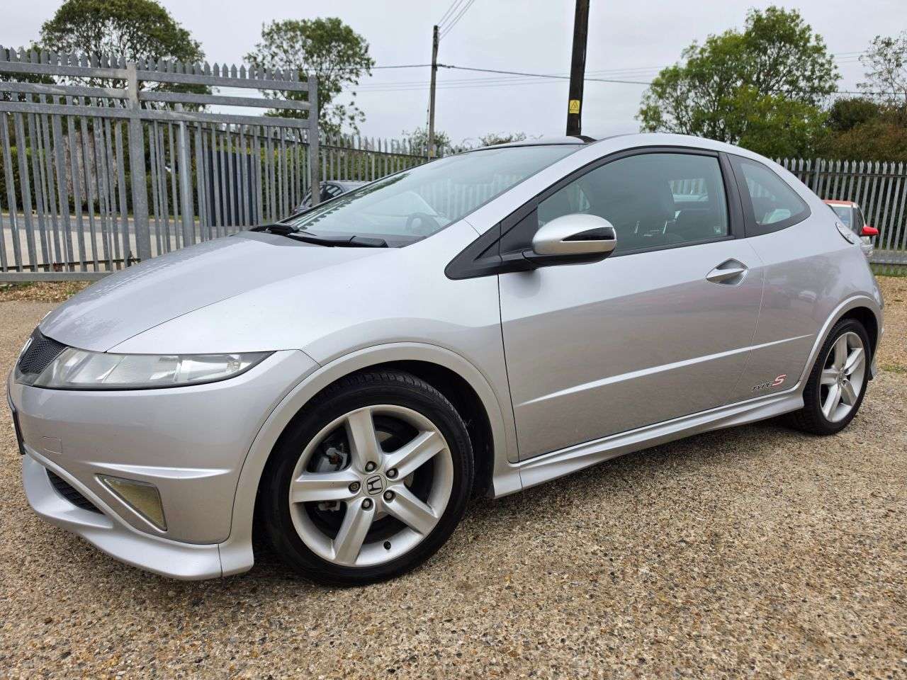 A 2011 HONDA CIVIC 1.8 i-VTEC Type S GT Hatchback 3dr Petrol Manual (155 g/km, 138 bhp) DUAL Z A 2011 HONDA CIVIC 1.8 i-VTEC Type S GT Hatchback 3dr Petrol Manual (155 g/km, 138 bhp) DUAL Z