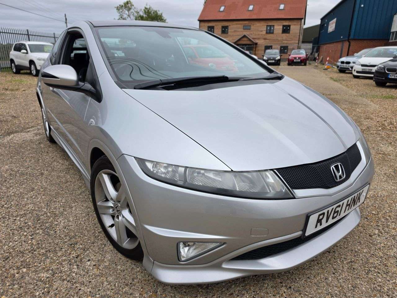 A 2011 HONDA CIVIC 1.8 i-VTEC Type S GT Hatchback 3dr Petrol Manual (155 g/km, 138 bhp) DUAL Z A 2011 HONDA CIVIC 1.8 i-VTEC Type S GT Hatchback 3dr Petrol Manual (155 g/km, 138 bhp) DUAL Z