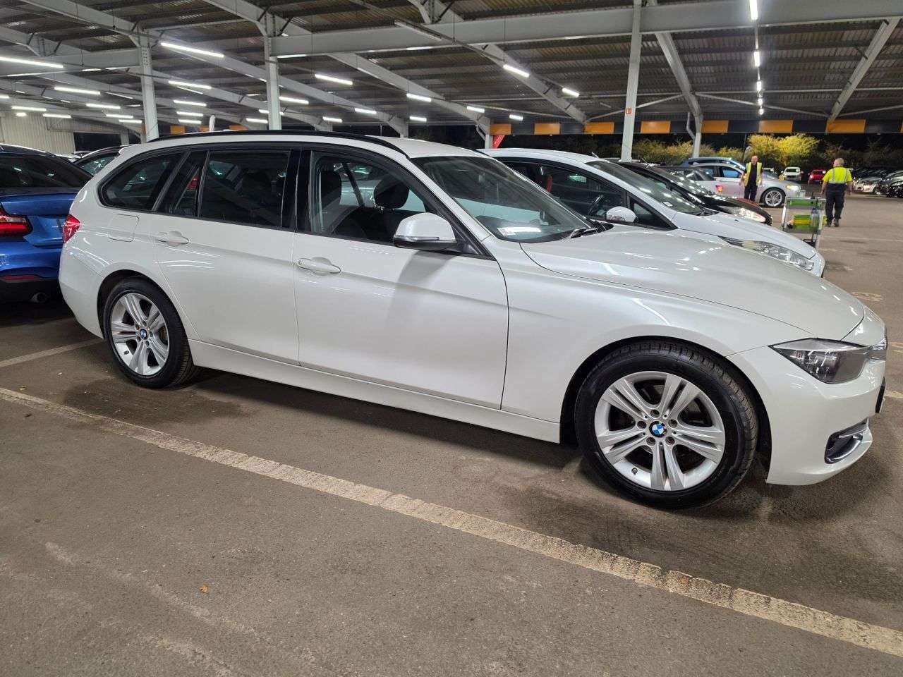 A 2015 BMW 3 SERIES 1.6 316i Sport Touring 5dr Petrol Manual Euro 6 (s/s) (136 ps) SUPPLYING DE A 2015 BMW 3 SERIES 1.6 316i Sport Touring 5dr Petrol Manual Euro 6 (s/s) (136 ps) SUPPLYING DE