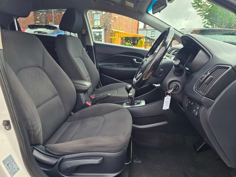A 2015 KIA RIO SR7 A 2015 KIA RIO SR7