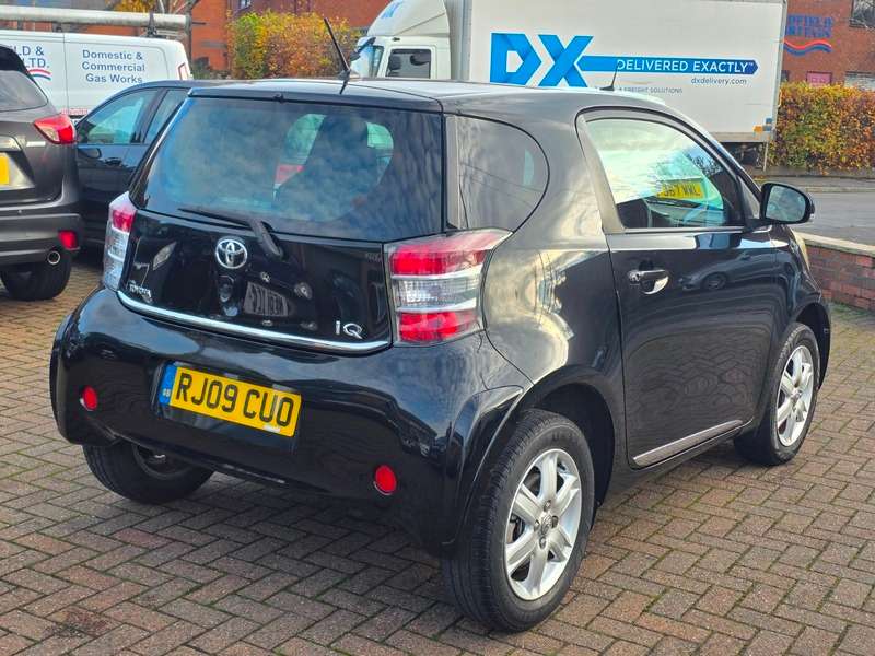 2009 TOYOTA IQ 2009 TOYOTA IQ