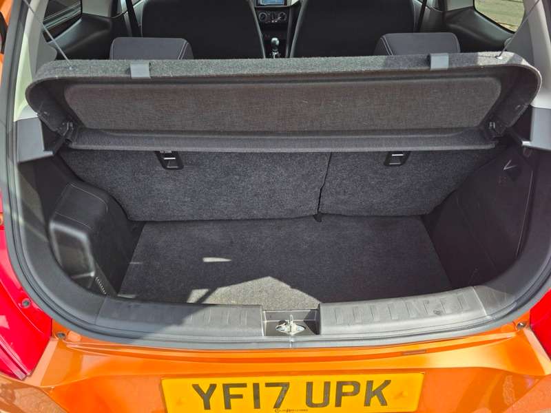 2017 SUZUKI SWIFT 2017 SUZUKI SWIFT