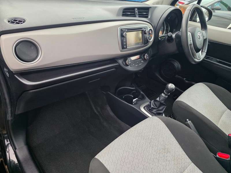 2012 TOYOTA YARIS 2012 TOYOTA YARIS