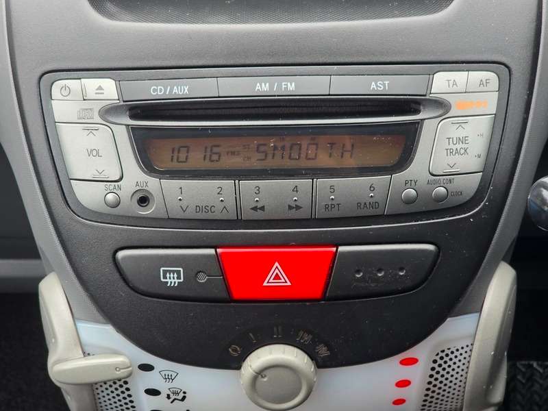 2012 PEUGEOT 107 2012 PEUGEOT 107