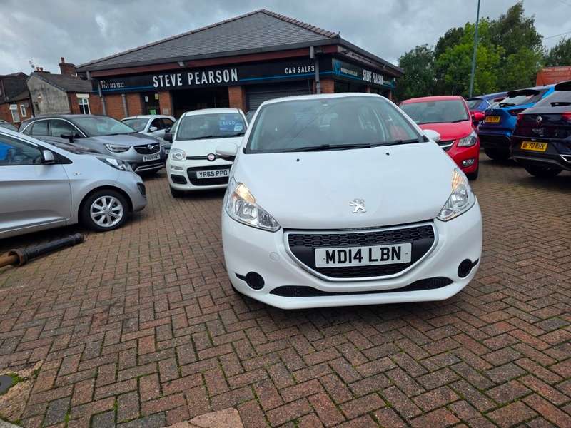 2014 PEUGEOT 208 2014 PEUGEOT 208