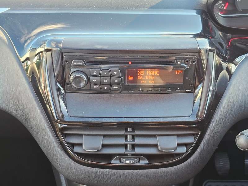 2014 PEUGEOT 208 2014 PEUGEOT 208