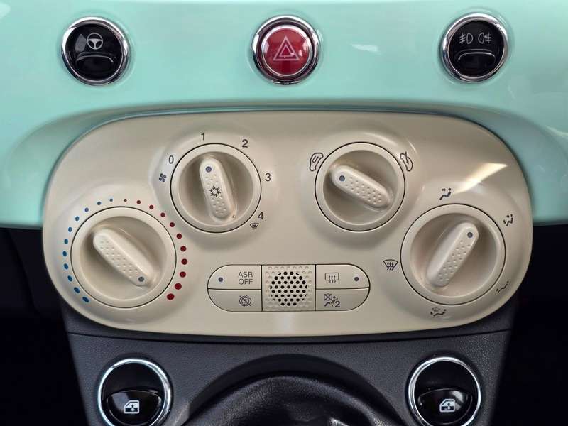 2017 FIAT 500 2017 FIAT 500