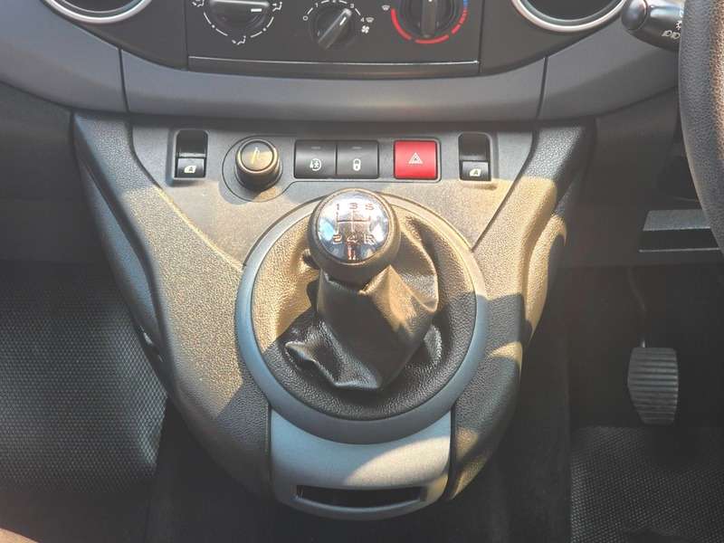 2015 PEUGEOT PARTNER 2015 PEUGEOT PARTNER