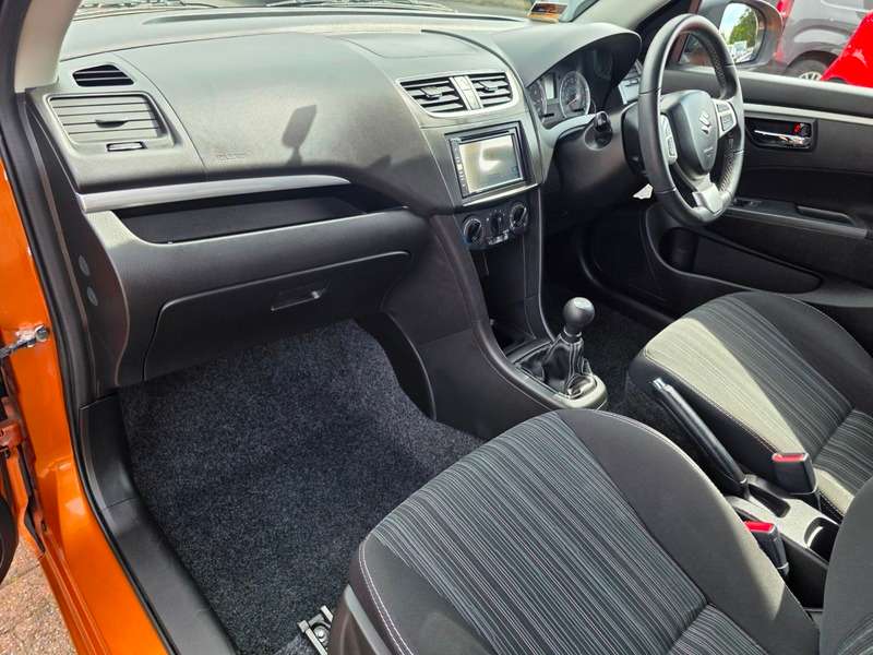 2017 SUZUKI SWIFT 2017 SUZUKI SWIFT