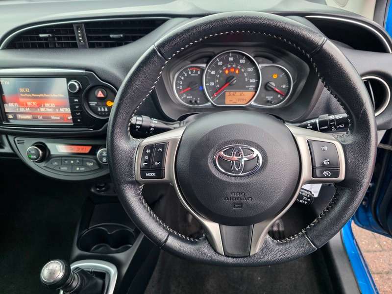 2015 TOYOTA YARIS 2015 TOYOTA YARIS