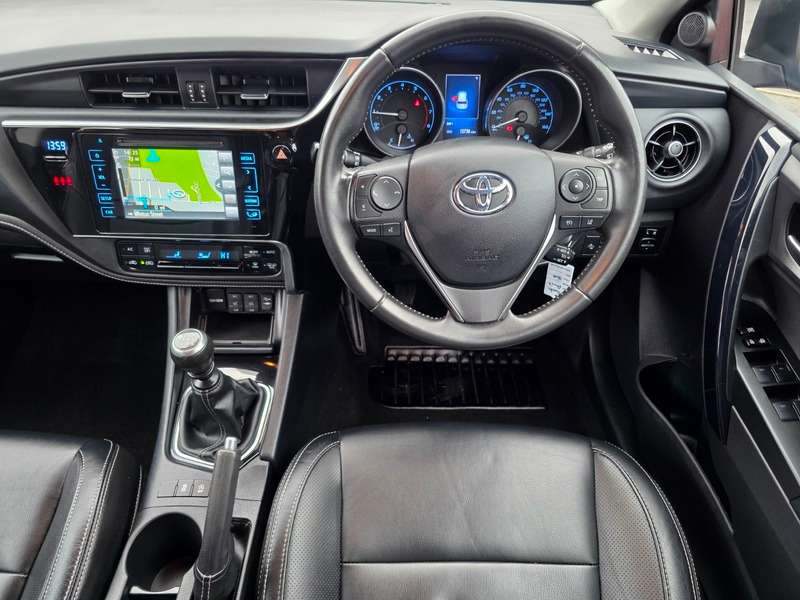 2018 TOYOTA AURIS 2018 TOYOTA AURIS