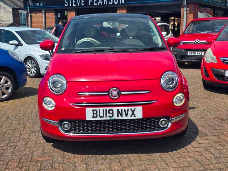A 2019 FIAT 500 LOUNGE A 2019 FIAT 500 LOUNGE