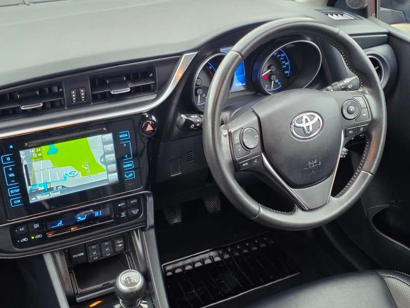 2018 TOYOTA AURIS 2018 TOYOTA AURIS
