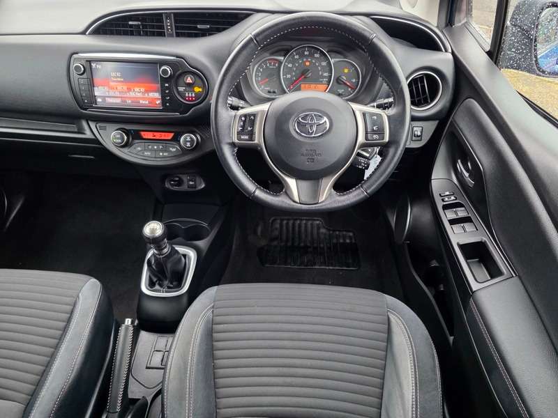 2015 TOYOTA YARIS 2015 TOYOTA YARIS