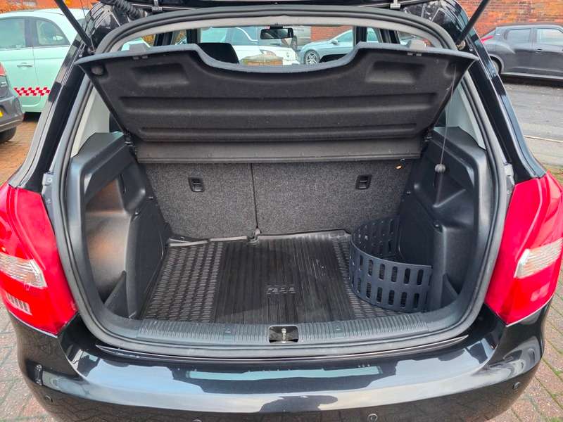 2012 SKODA FABIA 2012 SKODA FABIA