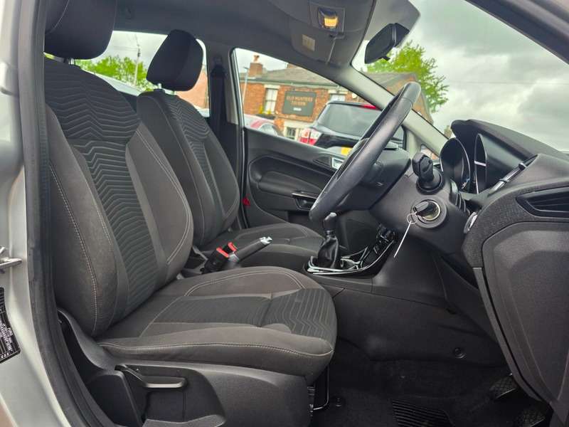 A 2013 FORD FIESTA ZETEC A 2013 FORD FIESTA ZETEC