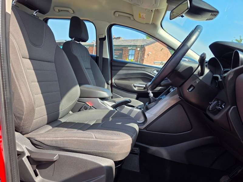 A 2016 FORD KUGA ZETEC TDCI A 2016 FORD KUGA ZETEC TDCI