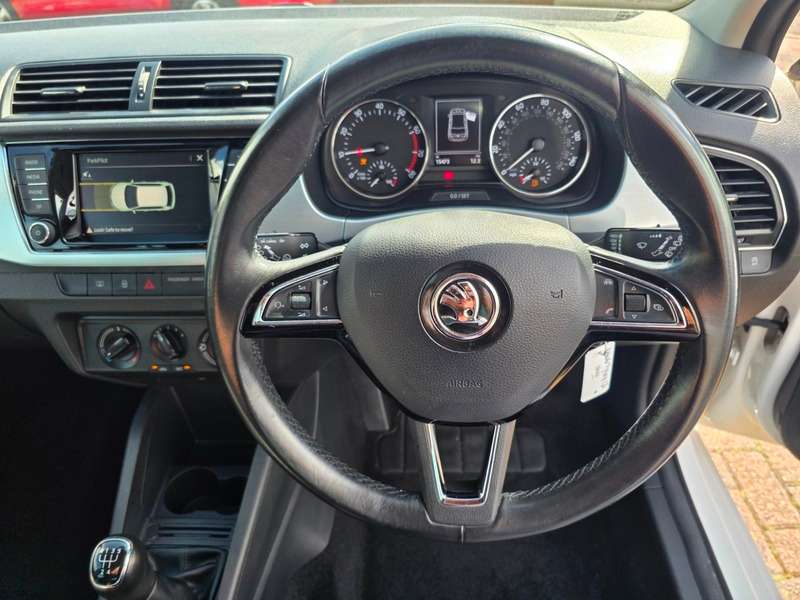 2017 SKODA FABIA 2017 SKODA FABIA