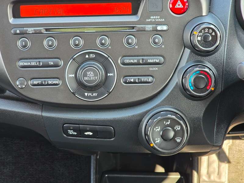 2013 HONDA JAZZ 2013 HONDA JAZZ