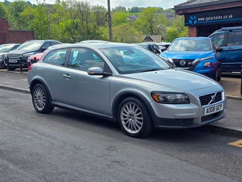 A 2008 VOLVO C30 D5 SE LUX A 2008 VOLVO C30 D5 SE LUX