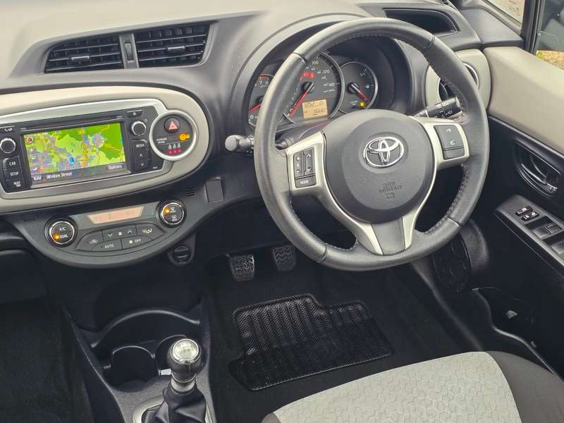 2012 TOYOTA YARIS 2012 TOYOTA YARIS