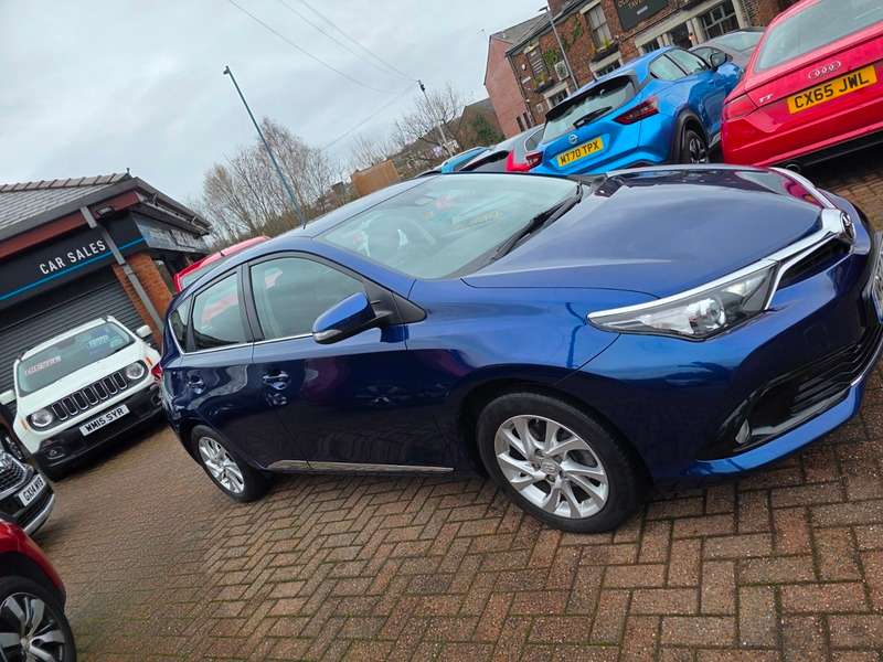 2018 TOYOTA AURIS 2018 TOYOTA AURIS