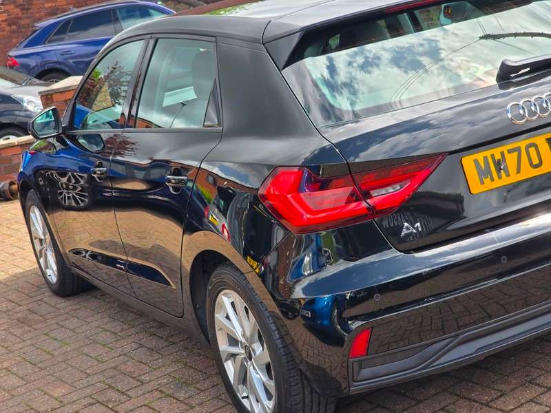 2021 AUDI A1 2021 AUDI A1