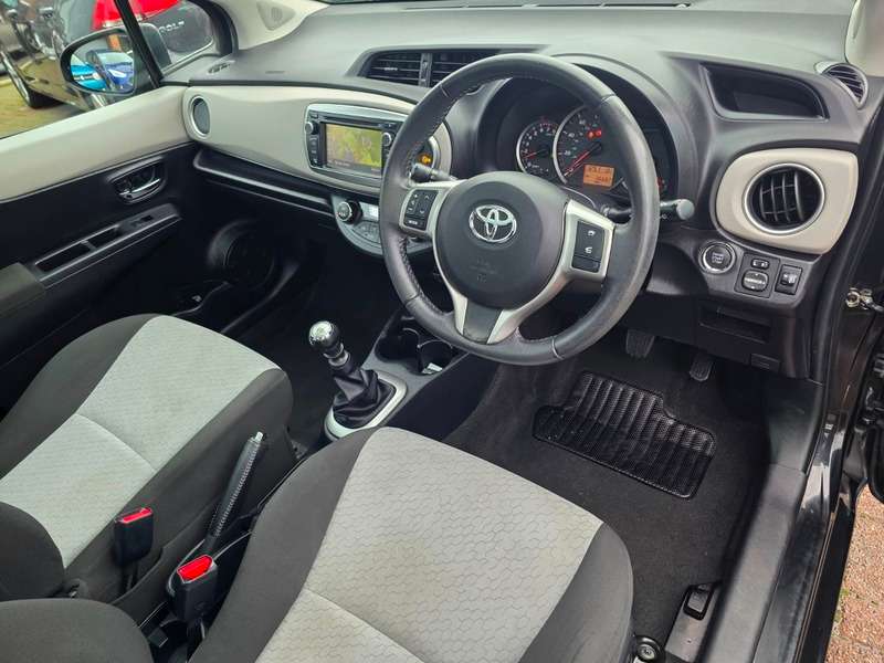 2012 TOYOTA YARIS 2012 TOYOTA YARIS