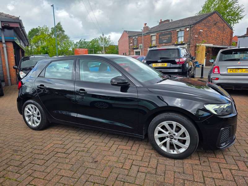 2021 AUDI A1 2021 AUDI A1