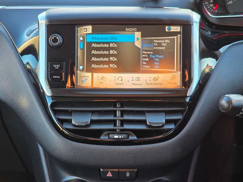 2013 PEUGEOT 208 2013 PEUGEOT 208