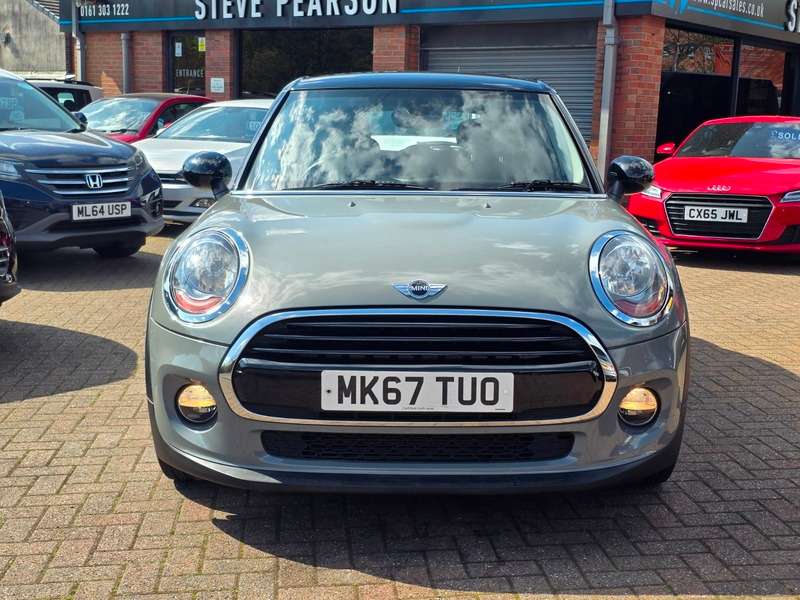 A 2017 MINI MINI COOPER A 2017 MINI MINI COOPER