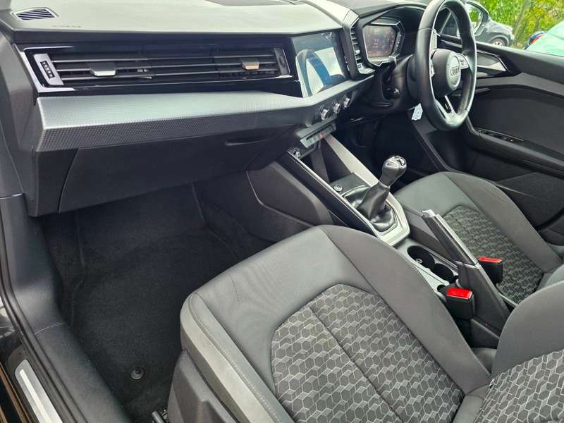 2021 AUDI A1 2021 AUDI A1