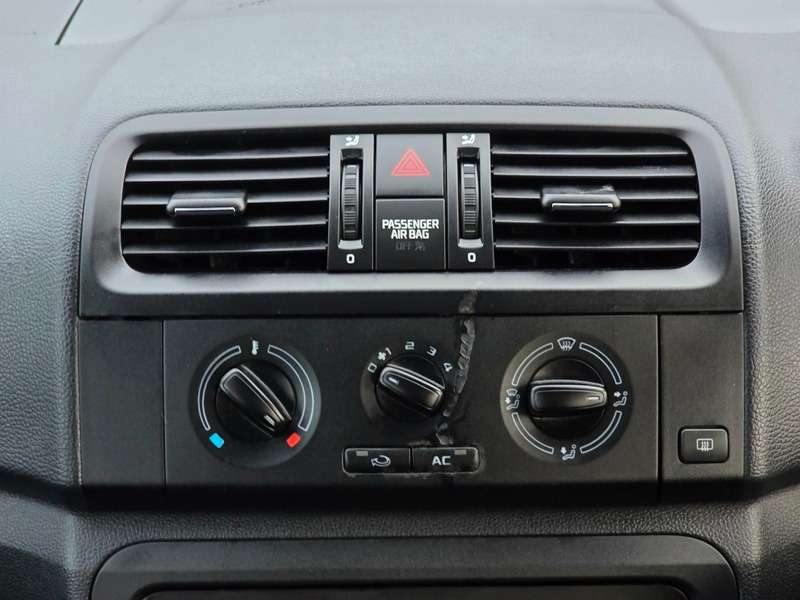 2012 SKODA FABIA 2012 SKODA FABIA